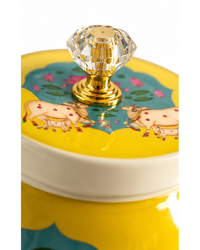 Pichwai art jar, Yellow Cow & Lotus, knob and artwork detail