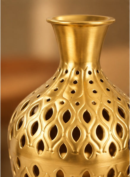 Perforated gold vases set of 3, close-up detail