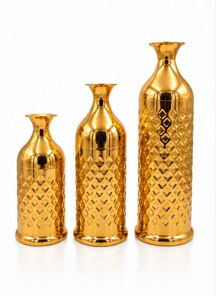 Diamond cut gold bottle vases set of 3, close-up detail